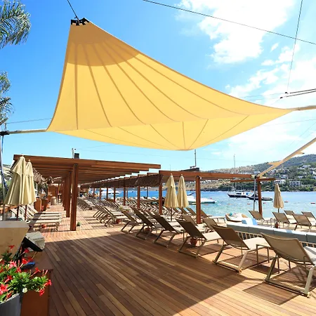 Mare Deluxe Residences & Hotel 4*