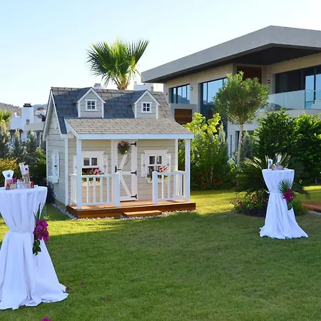 Mare Deluxe Residences & 4* Gündoğan