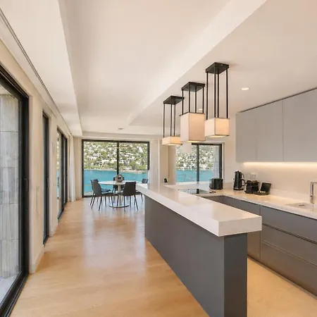 Mare Deluxe Residences & 4*