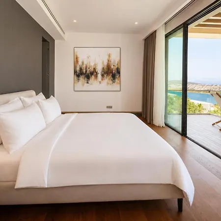 Mare Deluxe Residences &