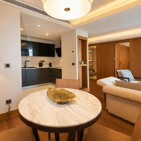 Ξενοδοχείο Mare Deluxe Residences & 4*