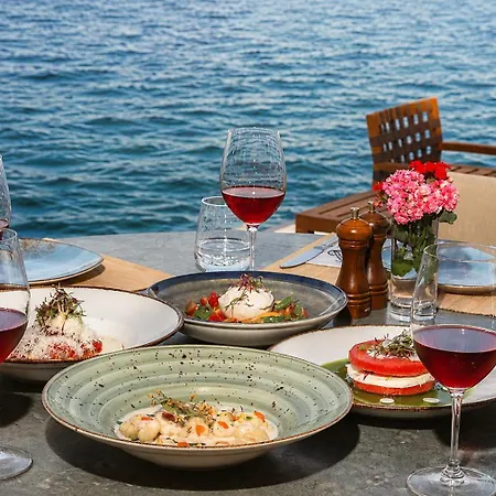 Mare Deluxe Residences & ホテル 4*