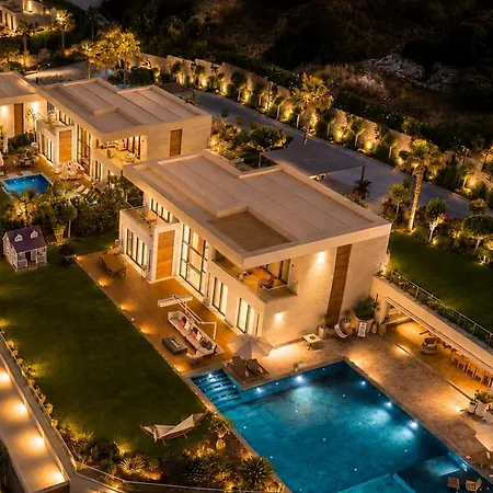 Mare Deluxe Residences &