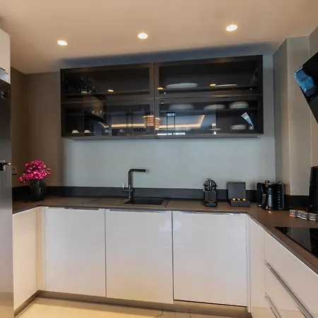 Mare Deluxe Residences & Ξενοδοχείο 4*