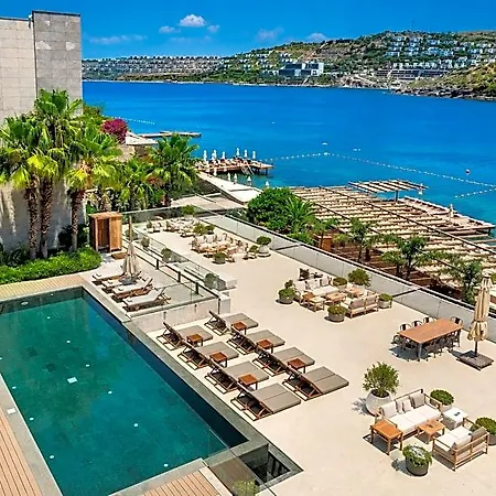 Mare Deluxe Residences &