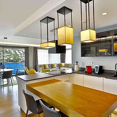 Ξενοδοχείο Mare Deluxe Residences & 4*