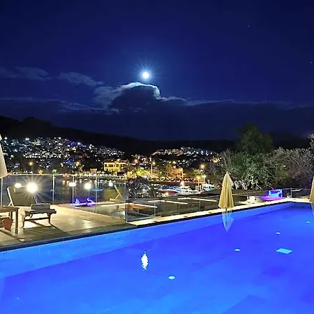 Mare Deluxe Residences & Ξενοδοχείο 4*