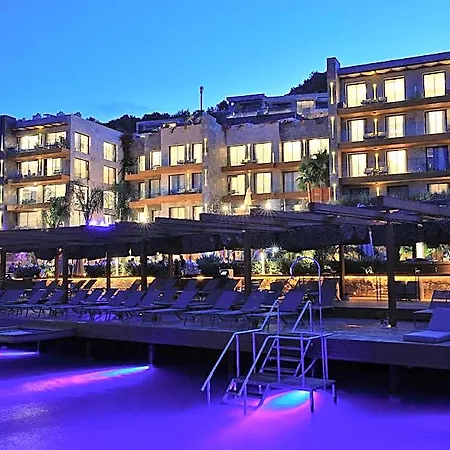 Mare Deluxe Residences & 4*
