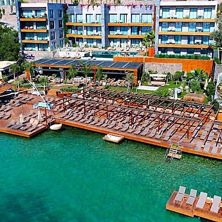 Mare Deluxe Residences &