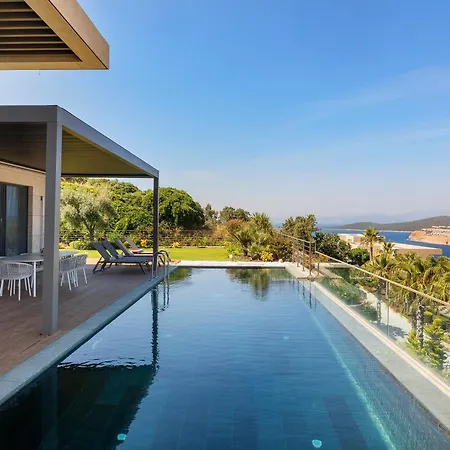 Mare Deluxe Residences & ホテル