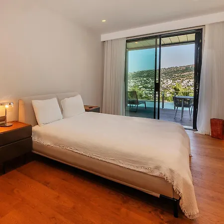 Mare Deluxe Residences & ホテル 4*