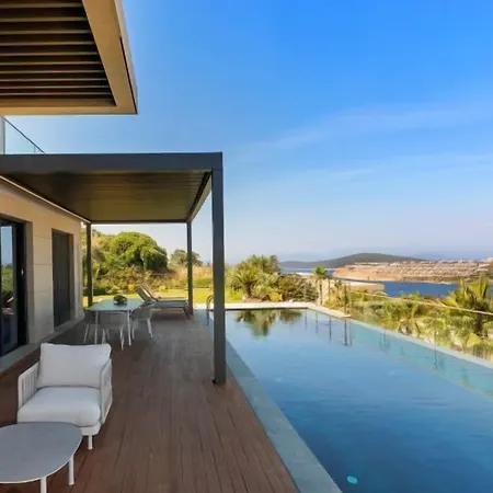 Ξενοδοχείο Mare Deluxe Residences & 4*