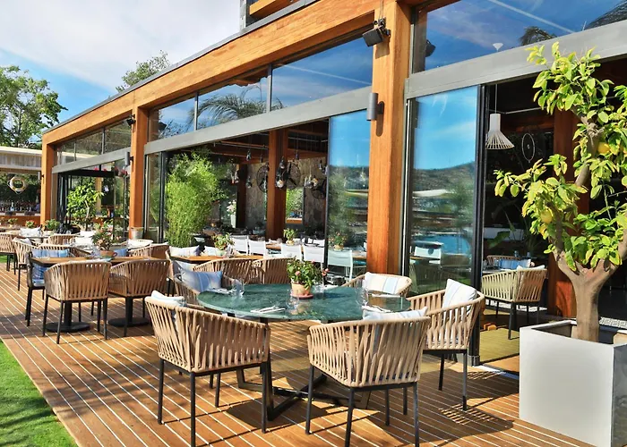 Mare Deluxe Residences &