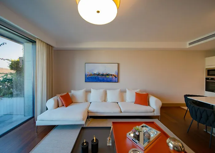 Mare Deluxe Residences & Hotel 4*